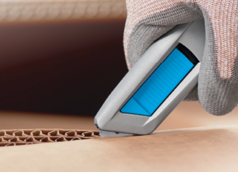 Semi-Retractable & Fully Retractable Safety Knives
